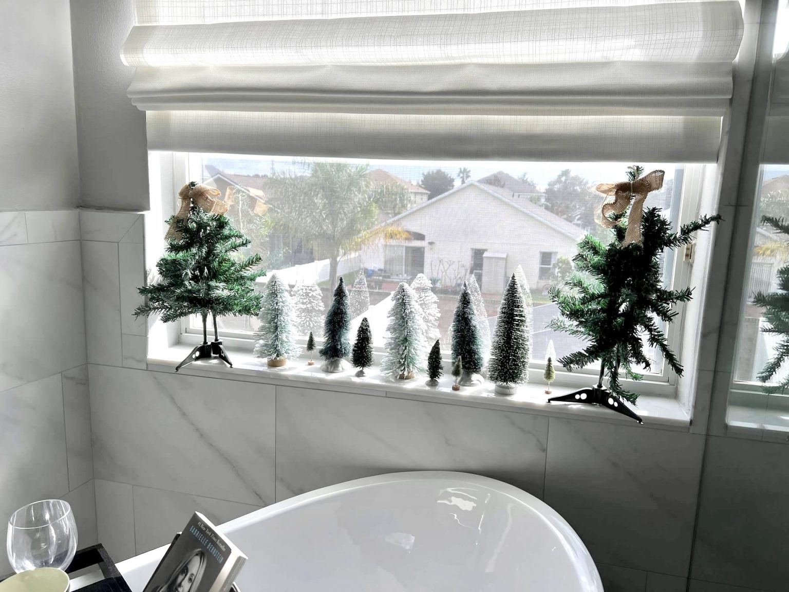 Tips & Tricks for Decorating Your Bathroom This Christmas - Craft and Sparkle